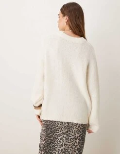 Gina Tricot Super Soft Knit Oversized Sweater In Off White For Women -Curated Apparel Shop 207732125 3