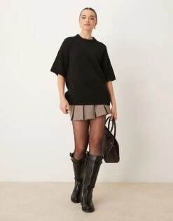 Gina Tricot Short Sleeve Knitted Oversized Sweater In Black For Women -Curated Apparel Shop 207736612 4