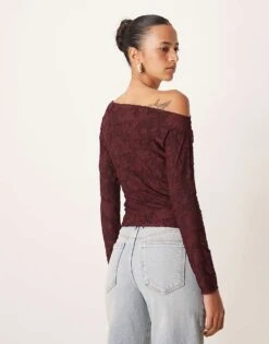 Gina Tricot Jersey Jacquard Off Shoulder Top With Asymmetric Hem In Burgundy For Women -Curated Apparel Shop 207736618 4