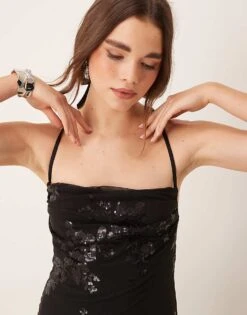 Gina Tricot Low Back Textured Jacquard Stretch Maxi Dress In Black Metallic Floral Pattern For Women -Curated Apparel Shop 207737626 4