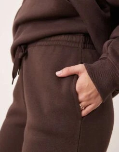 Gina Tricot Loose Fit Straight Leg Joggers In Dark Brown For Women -Curated Apparel Shop 207787608 3