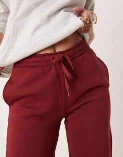 Gina Tricot Loose Fit Straight Leg Joggers In Dark Red For Women -Curated Apparel Shop 207787762 3
