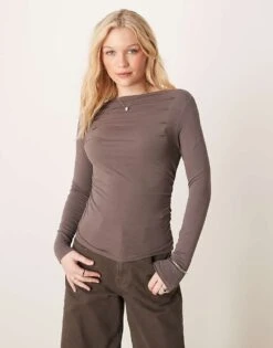 Gina Tricot Long Sleeve Boat Neck Ruched Top In Light Brown For Women Dark Beige