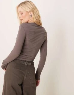 Gina Tricot Long Sleeve Boat Neck Ruched Top In Light Brown For Women Dark Beige -Curated Apparel Shop 207810239 3