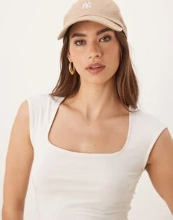 Gina Tricot Soft Touch Short Sleeve Low Scoop Neck Top In White For Women Off White -Curated Apparel Shop 207913767 3