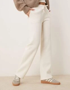 Gina Tricot Loose Fit Straight Leg Joggers In Cream For Women