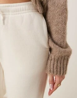 Gina Tricot Loose Fit Straight Leg Joggers In Cream For Women -Curated Apparel Shop 207913791 4