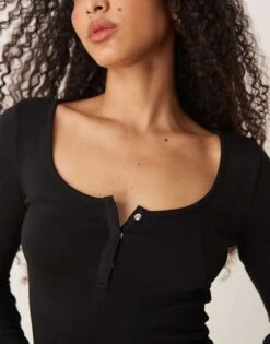 Gina Tricot Jersey Long Sleeve With Concealed Front Button Detail In Black For Women -Curated Apparel Shop 207952408 3