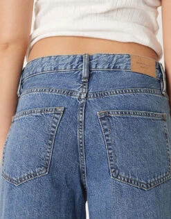 Gina Tricot Low Waist Baggy Jeans In Midwash Blue For Women -Curated Apparel Shop 207952466 5