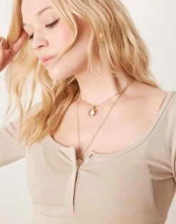 Gina Tricot Jersey Long Sleeve With Concealed Front Button Detail In Light Mole For Women Beige -Curated Apparel Shop 207952608 3